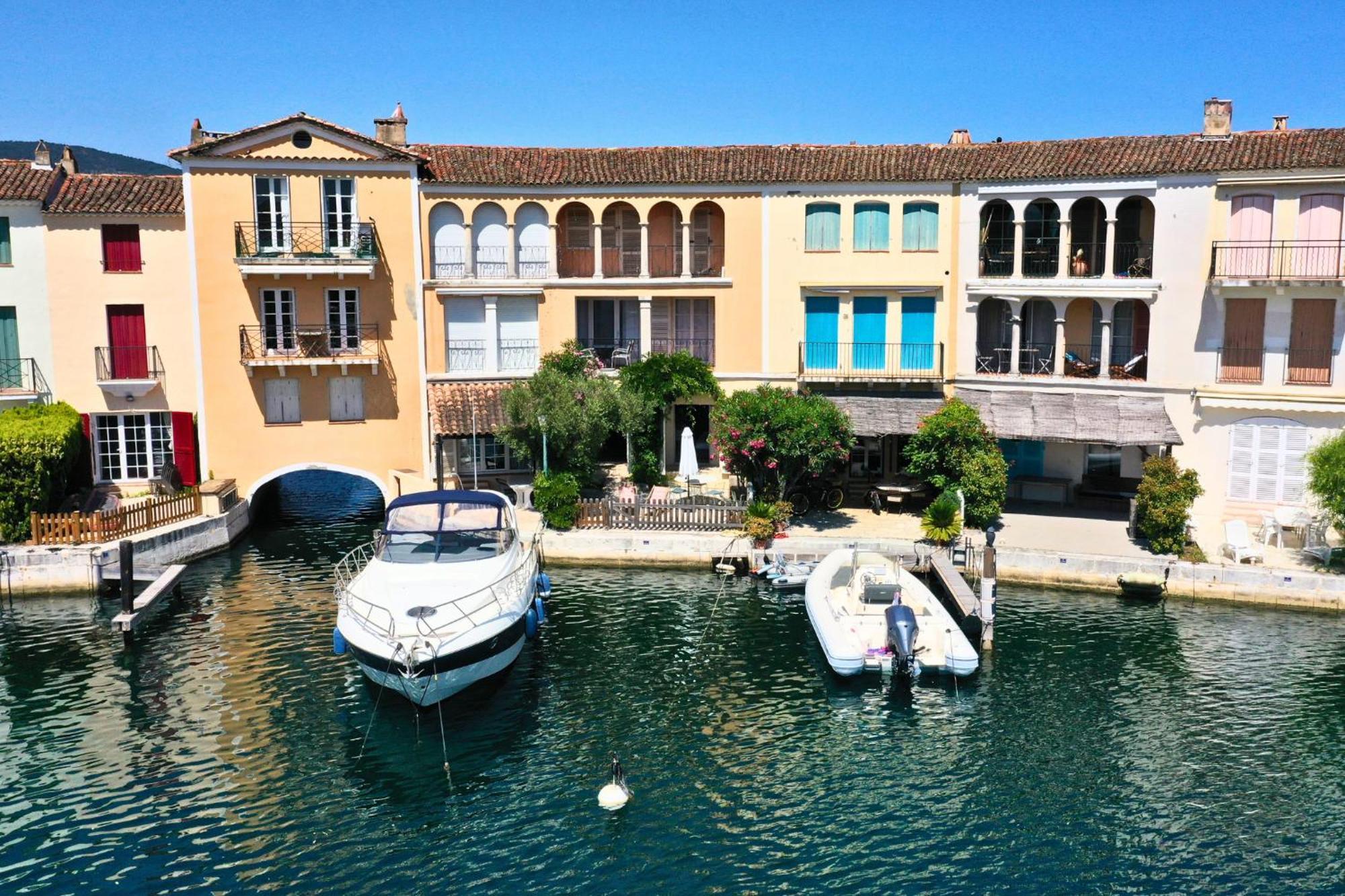 Appartement Amour Terrasse Sur L'Eau Grimaud Eksteriør billede